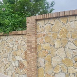 piedra irregular caliza marfil