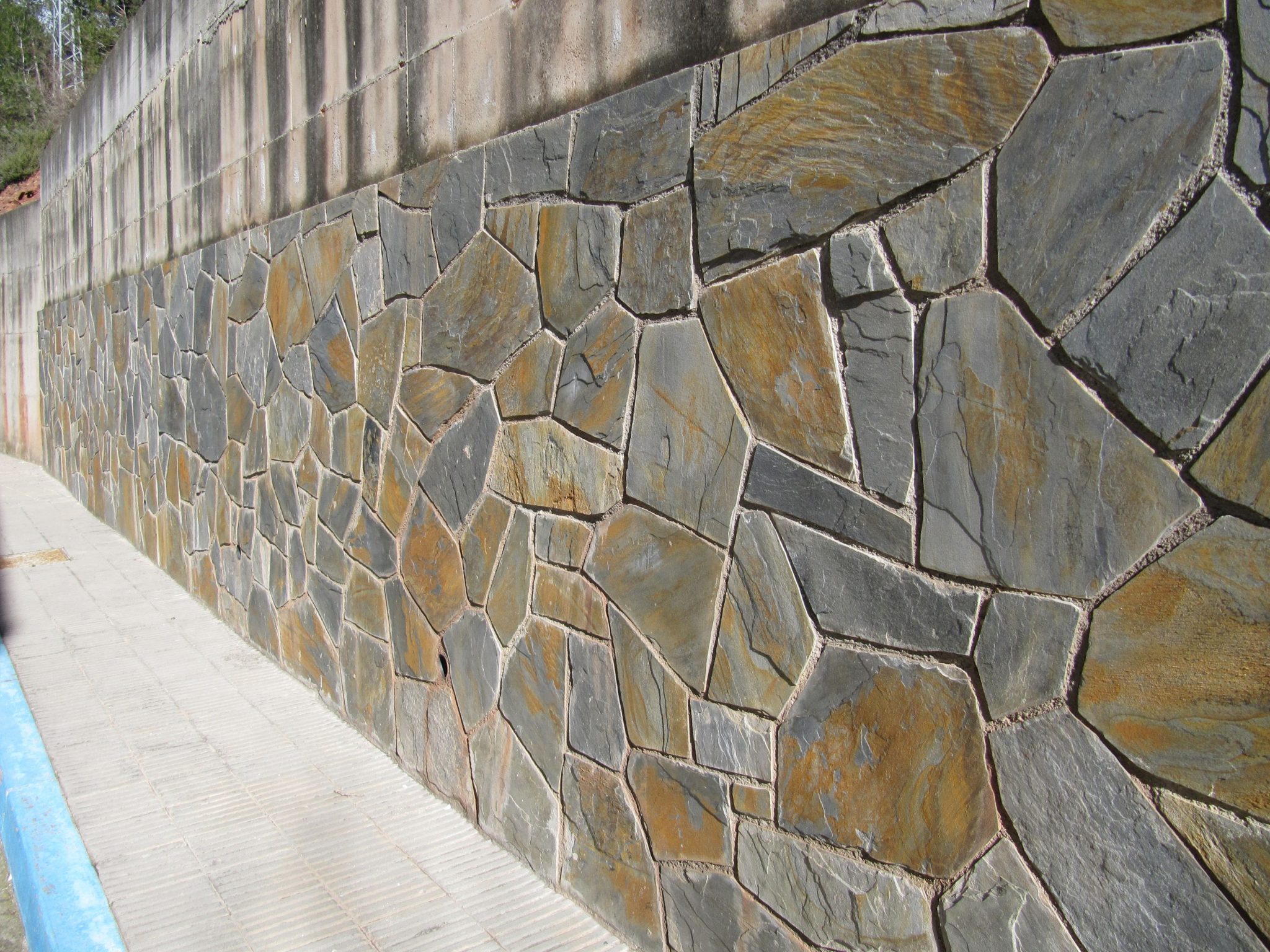 comprar piedra irregular gris oxidada comprar piedra irregular gris oxidada