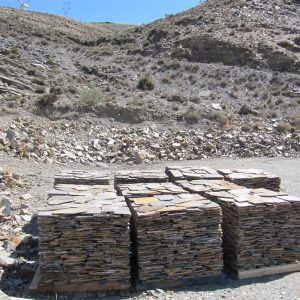 comprar piedra irregular gris oxidada