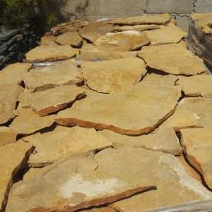 piedra irregular rustica paja